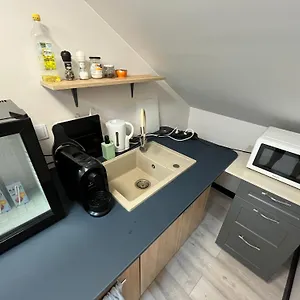 Apartament In Wola- Near Progresja-direct Bus To Old Town, Warszawa
